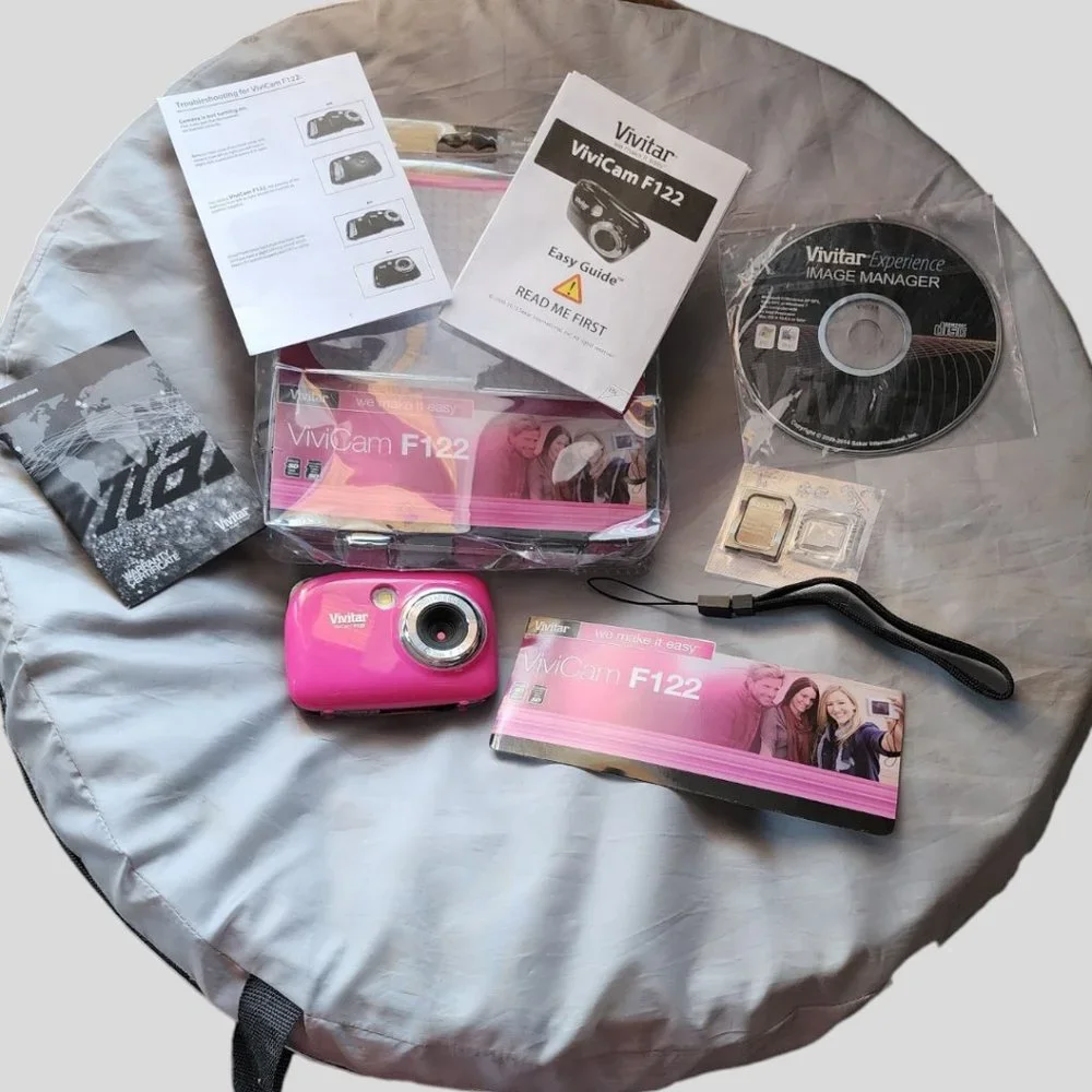 VIVITAR VIVICAM F122 14.1 Mega Pixels Cam w 1.8
